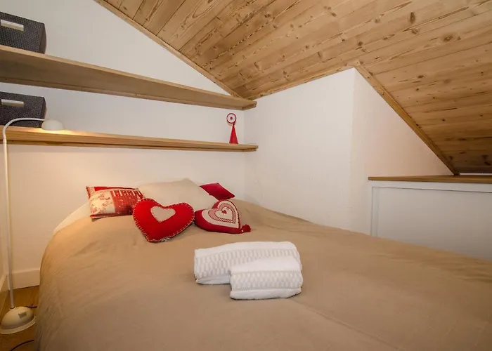 A Avec Parking, Proche Du Centre - Fr-1-343-203 *